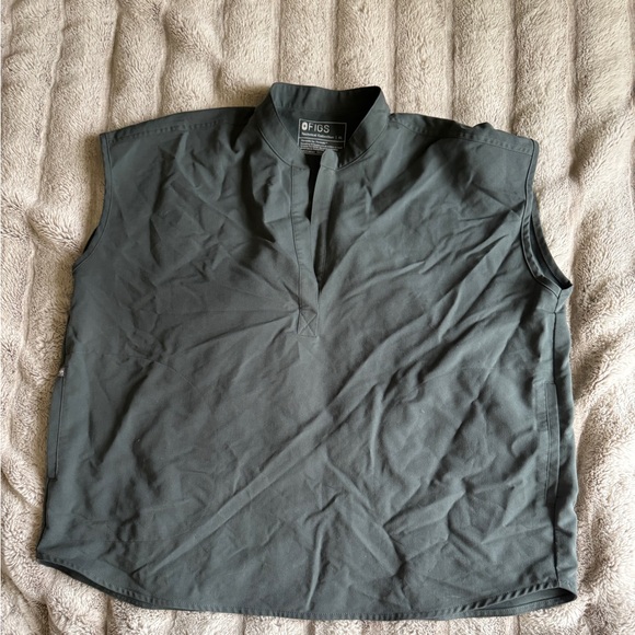 Figs Technical Rafaela Scrub Top - Picture 8 of 8